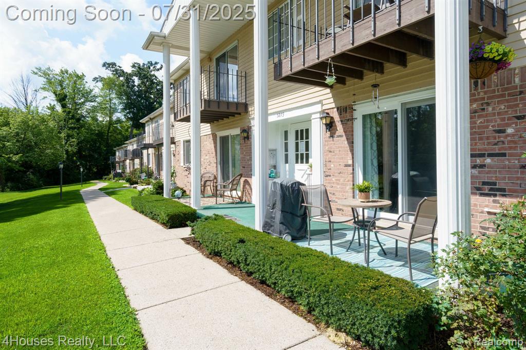 5273 Highland Road, Unit 108 Waterford, MI 48327 - Photo 4 of 39 Gallery Image 4