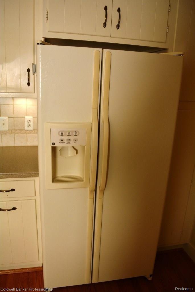 344 Fisher Road Grosse Pointe, MI 48230 - Photo 10 of 27 DSC_1931.JPG
