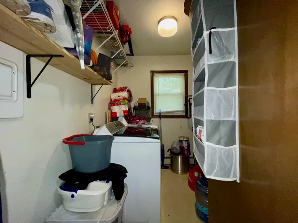 $298,000 | 1421 Ridgeway Drive, De Pere, WI 54115