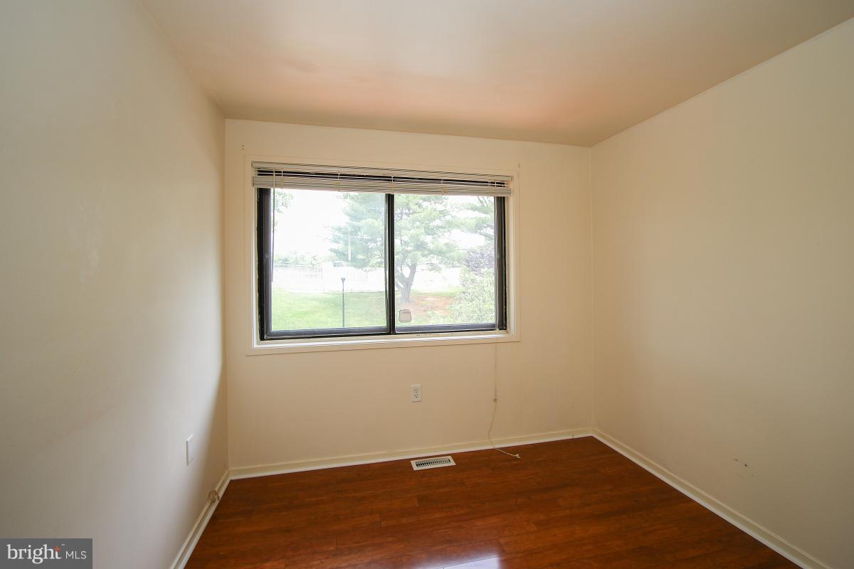 9486 Kilimanjaro Road Columbia, MD 21045 - Photo 21 of 30 Bedroom # 3
