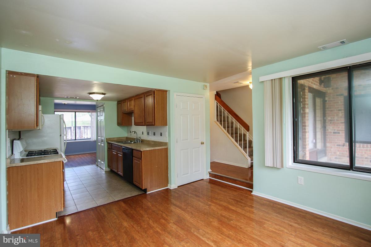 9486 Kilimanjaro Road Columbia, MD 21045 - Photo 5 of 30 Dining Room