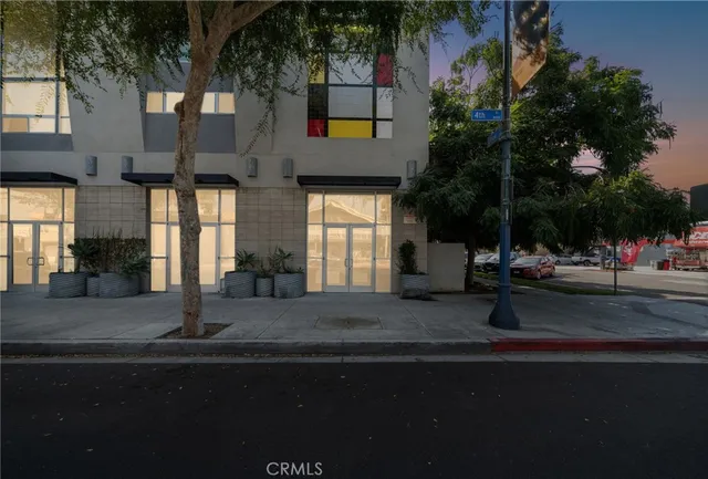 $599,000 | 834 East 4th Street, Unit H, Long Beach, CA 90802