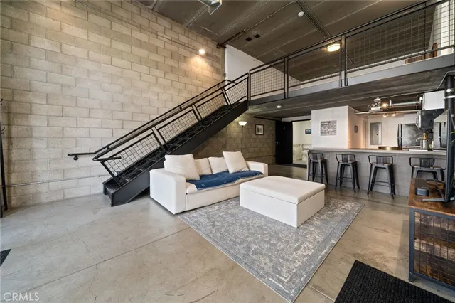 $599,000 | 834 East 4th Street, Unit H, Long Beach, CA 90802