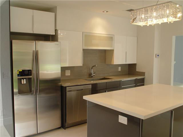 219 North Gordon Road Fort Lauderdale, FL 33301 - Photo 2 of 24 Kitchen