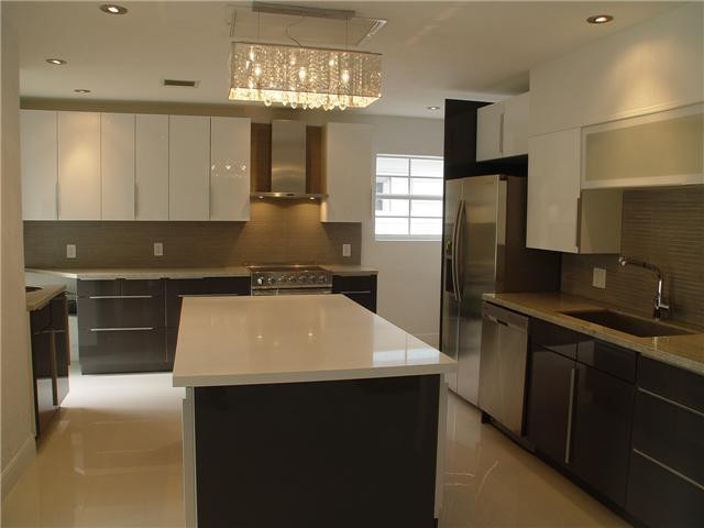 219 North Gordon Road Fort Lauderdale, FL 33301 - Photo 5 of 24 Kitchen