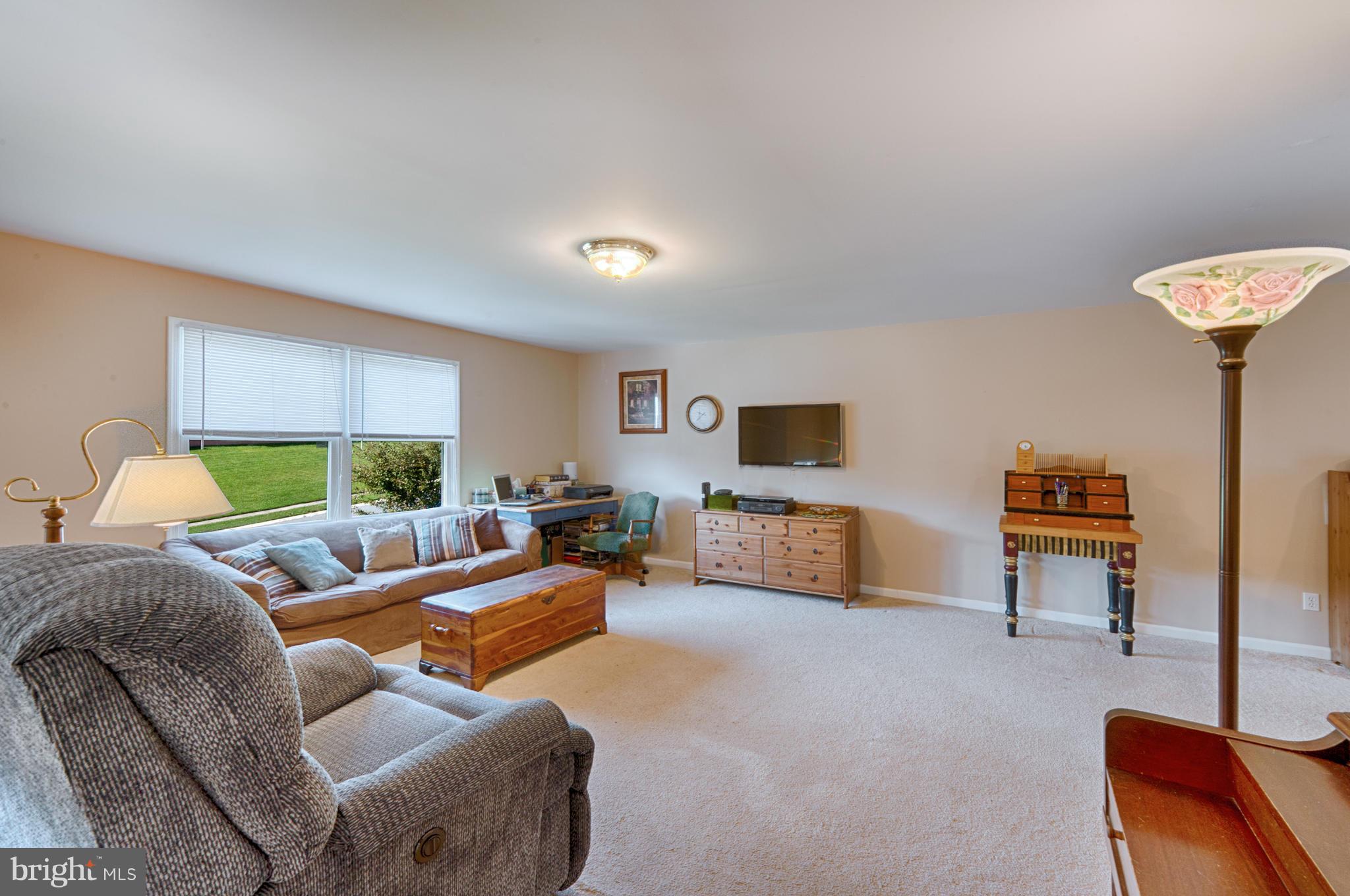 102 Britton Drive Rising Sun, MD 21911 - Photo 10 of 26 Living Room