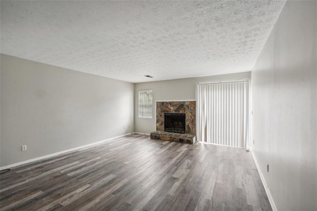 703 Pine Tree Trail Atlanta, GA 30349 - Photo 5 of 35