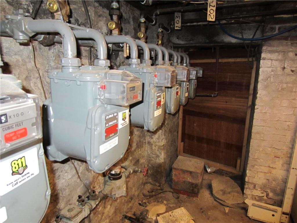 300 Helen Street McKees Rocks, PA 15136 - Photo 36 of 48