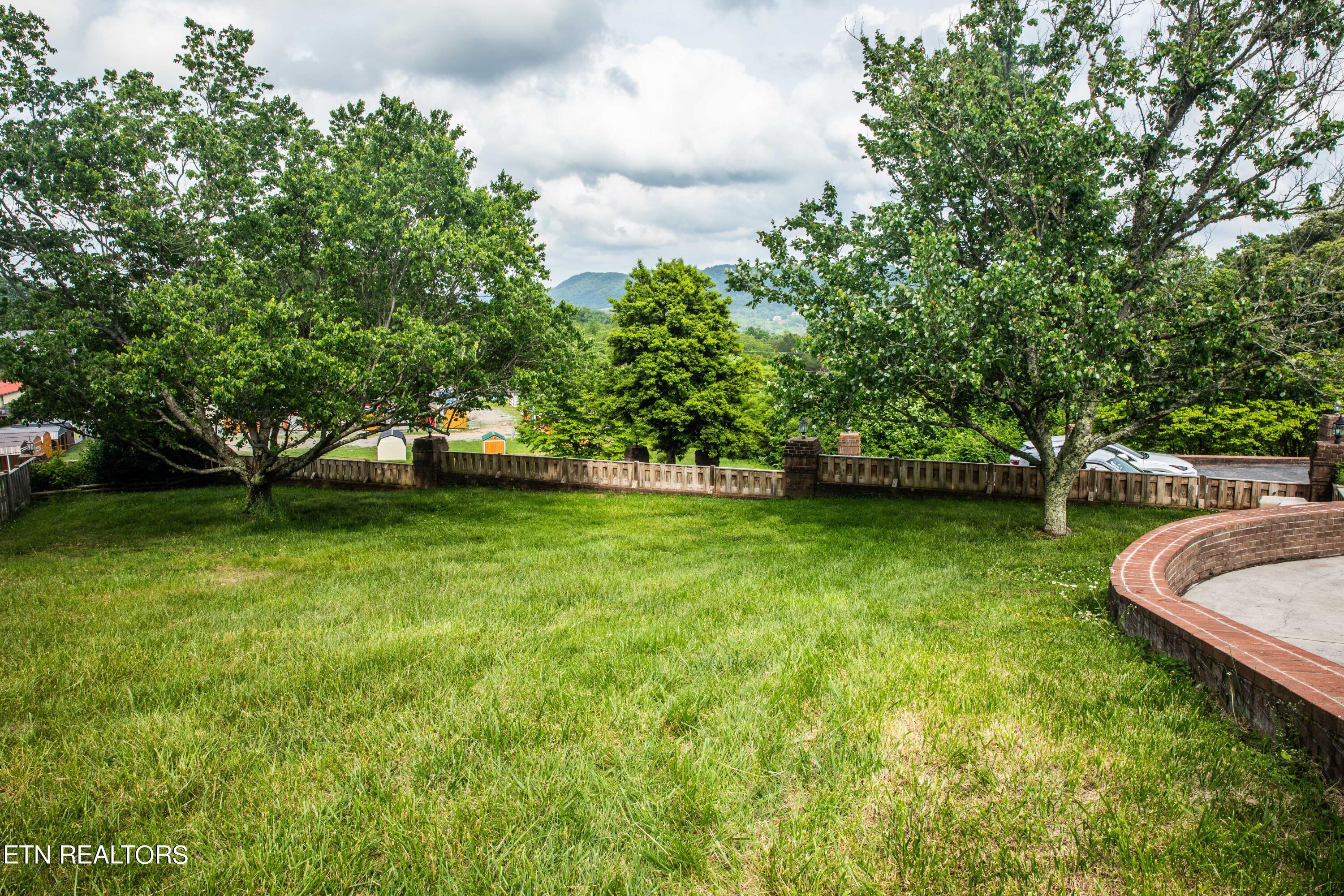 234 Cristo Road Tazewell, TN 37879 - Photo 10 of 41 014A9585