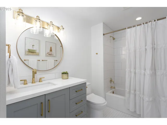 $760,000 | 1674 Fircrest Drive, Lake Oswego, OR 97034