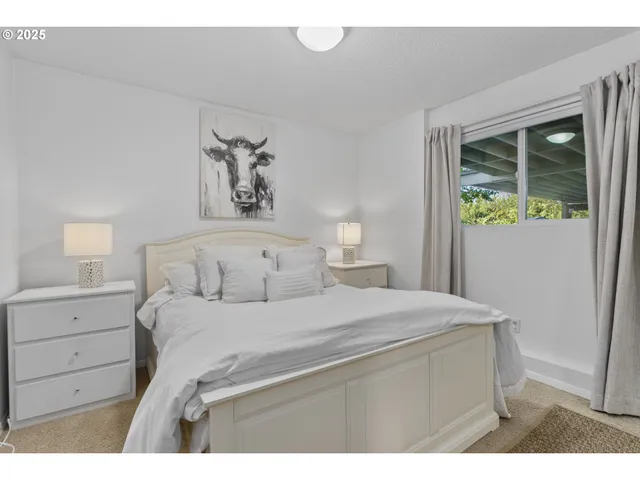 $760,000 | 1674 Fircrest Drive, Lake Oswego, OR 97034