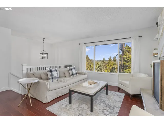 $760,000 | 1674 Fircrest Drive, Lake Oswego, OR 97034