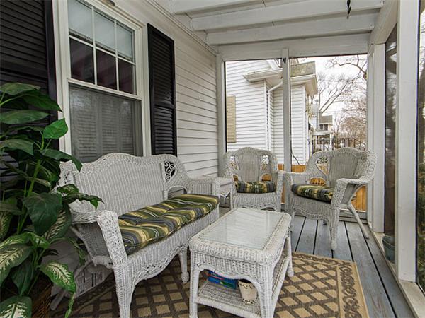 43 Clements Road Waltham, MA 02453 - Photo 3 of 23 Gallery Image 3