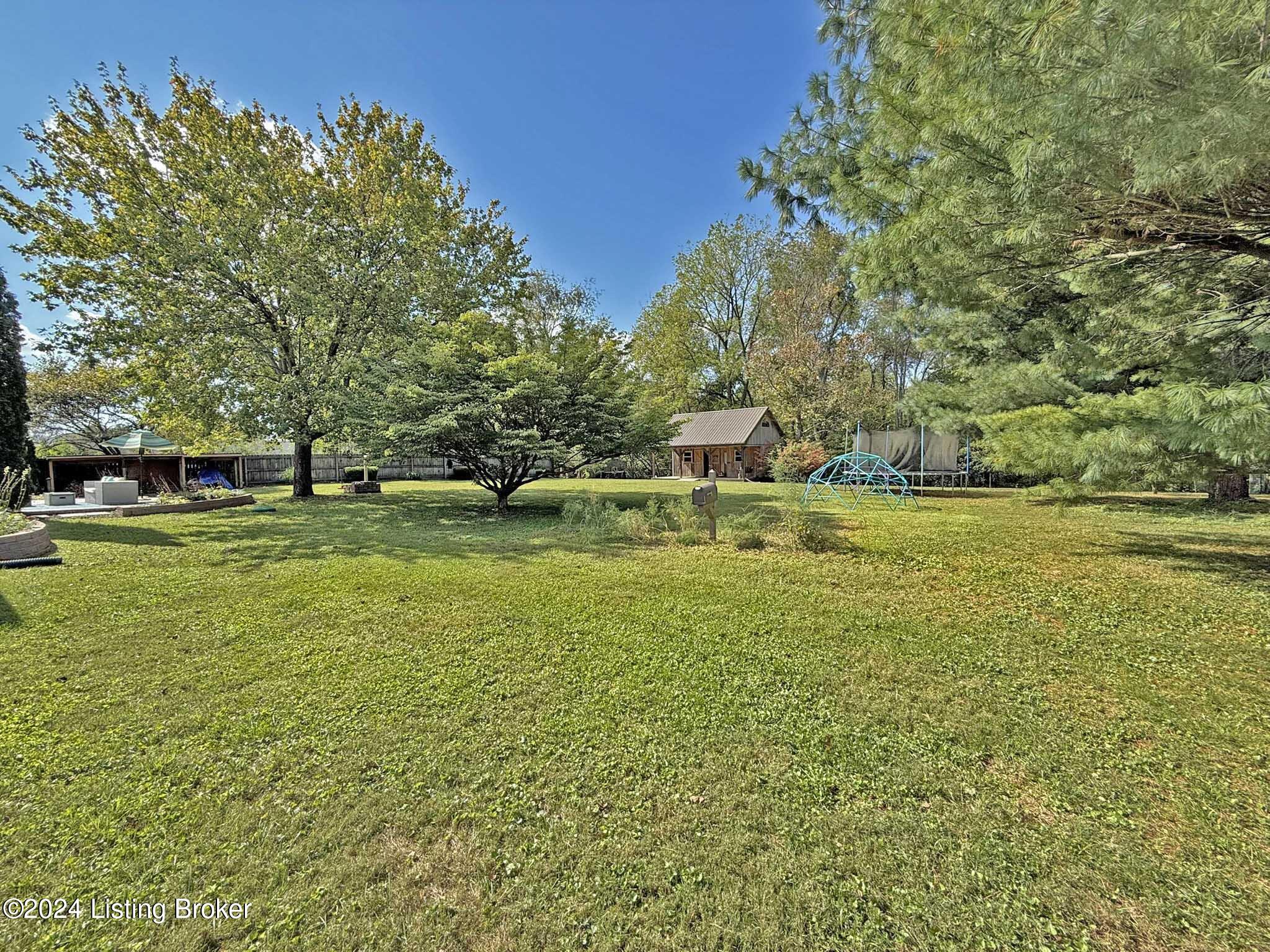 1375 Cross Keys Road Shelbyville, KY 40065 - Photo 40 of 44 Rear yard