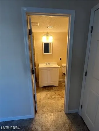 $1,600 | 539 East St Louis Avenue, Unit 201, Las Vegas, NV 89104