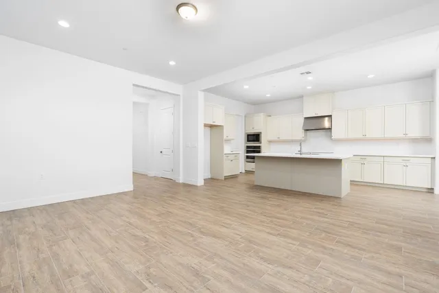 $607,544 | 8168 Creek View, Friant, CA 93626