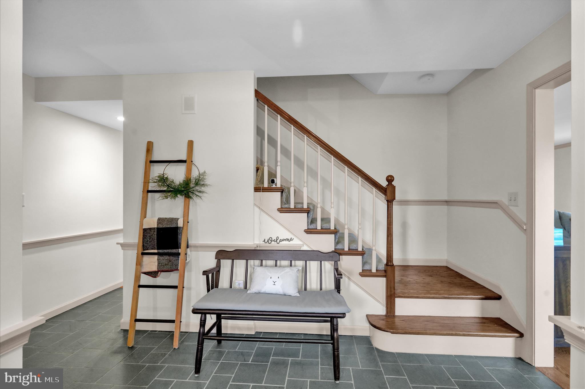 3101 Elm Road Reading, PA 19605 - Photo 5 of 53 Foyer