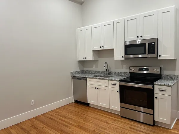 $1,550 | 34 St Joseph Street, Unit 33, Fall River, MA 02723