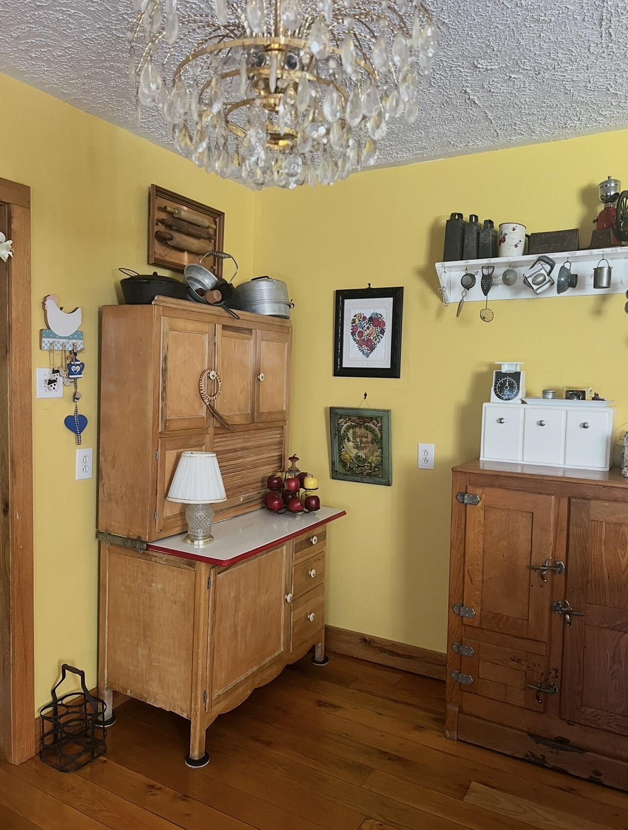 6513 Toogoodoo Road Meggett, SC 29449 - Photo 24 of 30 ss 6513 corner nook in kitchen