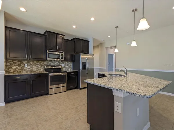 $2,295 | 3129 Oriole Drive, Unit 104, Sarasota, FL 34243