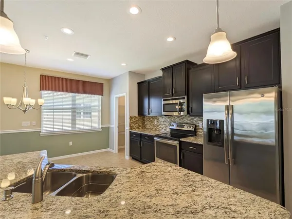 $2,295 | 3129 Oriole Drive, Unit 104, Sarasota, FL 34243