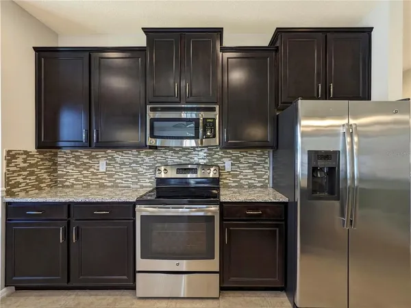 $2,295 | 3129 Oriole Drive, Unit 104, Sarasota, FL 34243