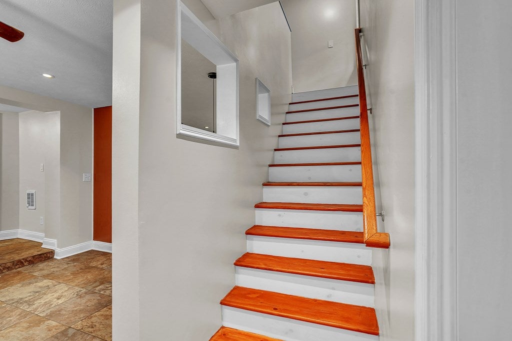 6701 Owens Road Radford, VA 24141 - Photo 13 of 41 Gallery Image 13