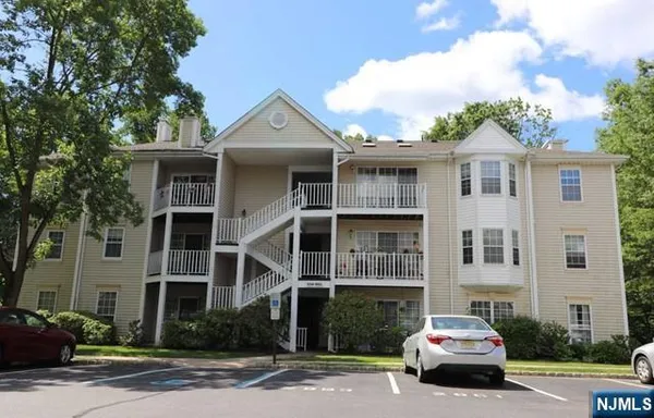 $2,800 | 656 Plum Terrace, Mahwah, NJ 07430