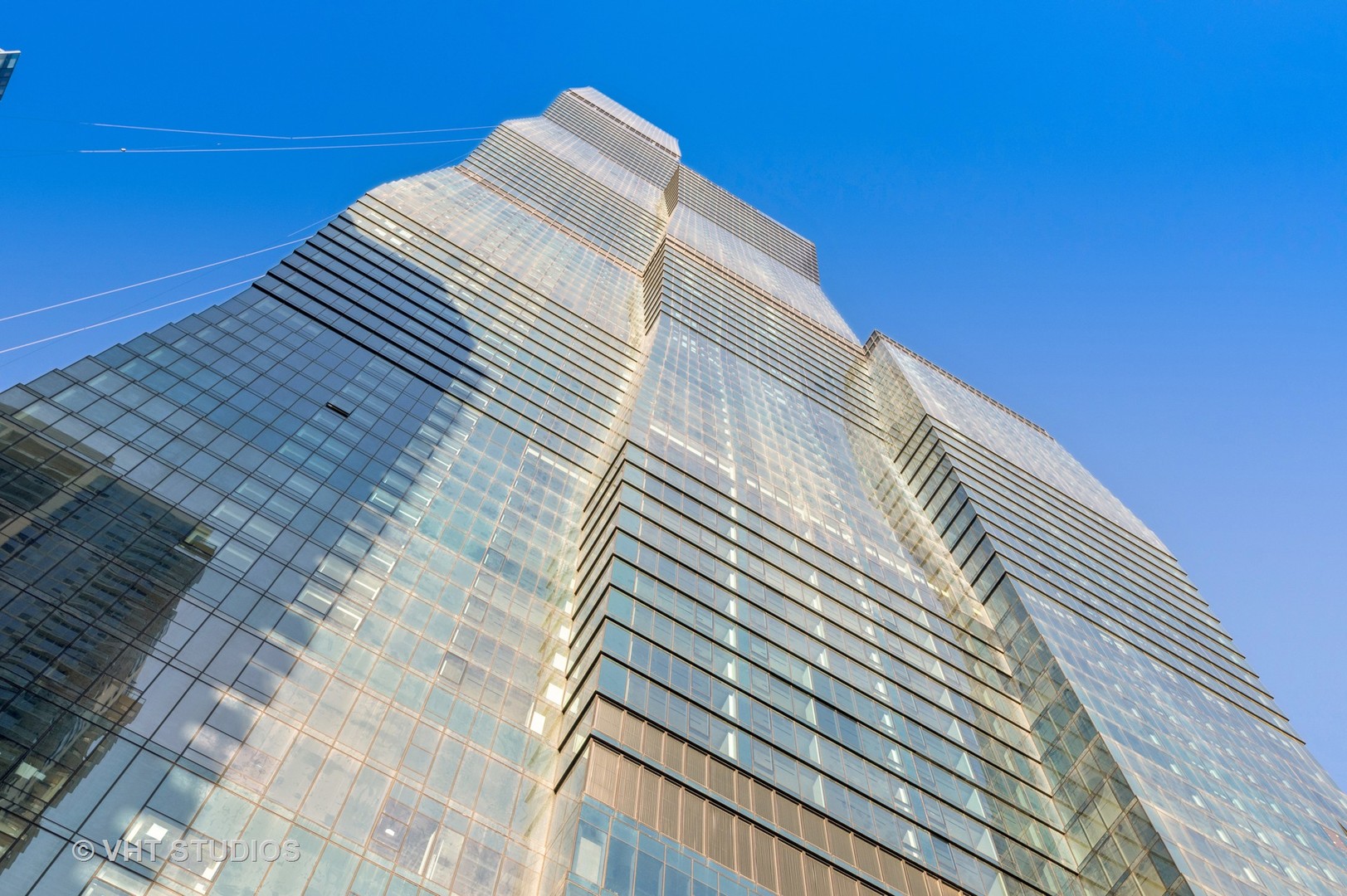 363 East Wacker Drive, Unit 2004 Chicago, IL 60601 - Photo 1 of 22