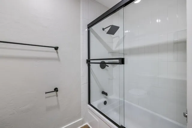 $399,000 | 5374 North Santa Fe Avenue, Fresno, CA 93711