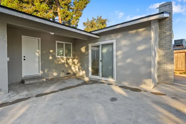 $399,000 | 5374 North Santa Fe Avenue, Fresno, CA 93711