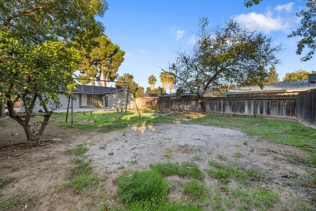 $399,000 | 5374 North Santa Fe Avenue, Fresno, CA 93711