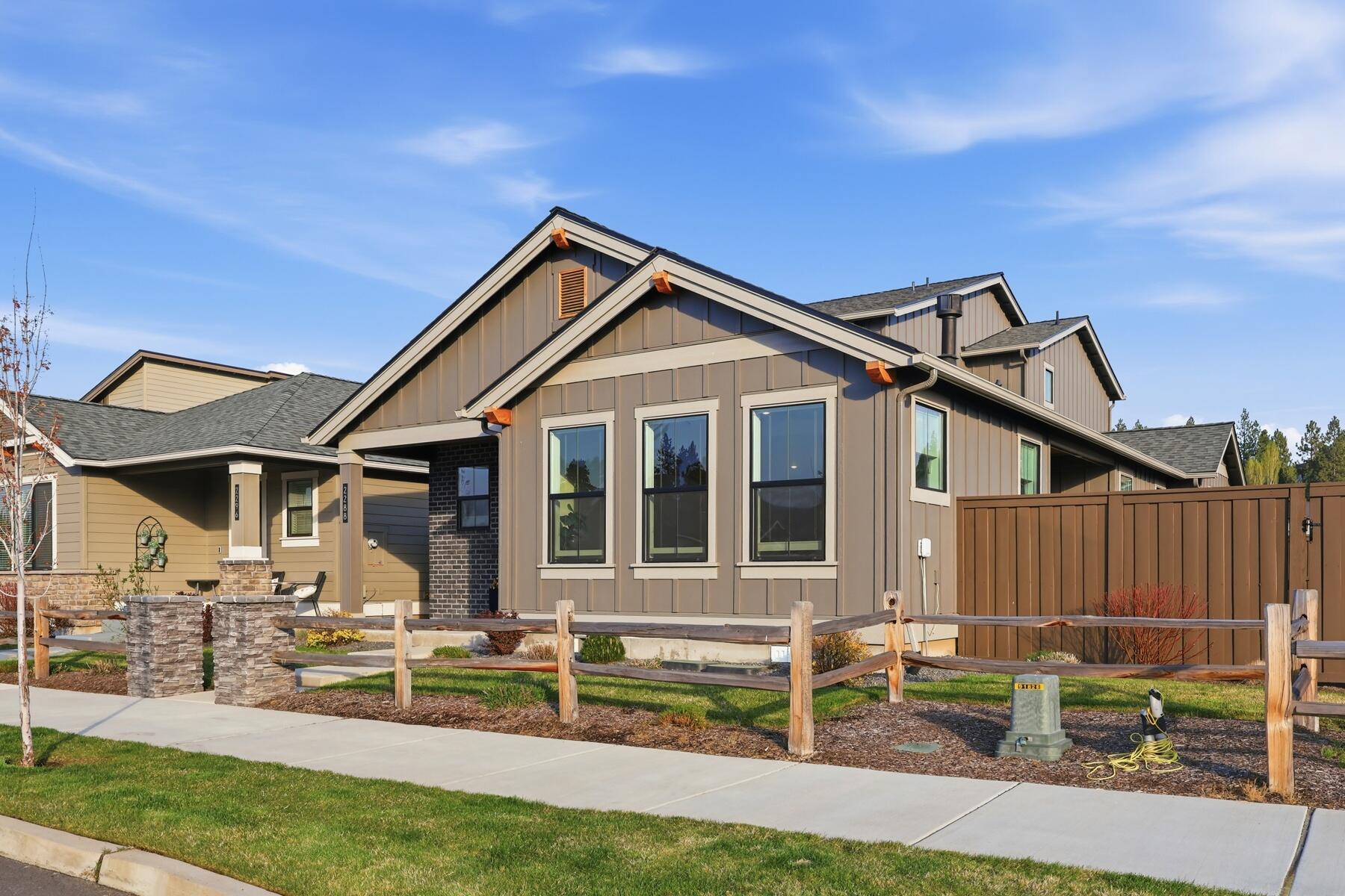 2288 Northwest Skyline Ranch Road Bend, OR 97703 - Photo 5 of 71 7_welcome home