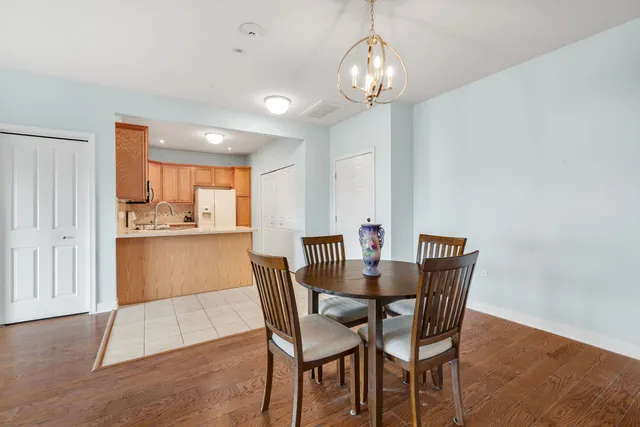 $400,000 | 2692 Stone Circle, Unit 209, Geneva, IL 60134