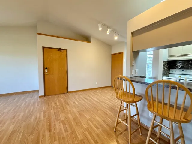 $225,000 | 883 Park, Unit 201, Oregon, WI 53575