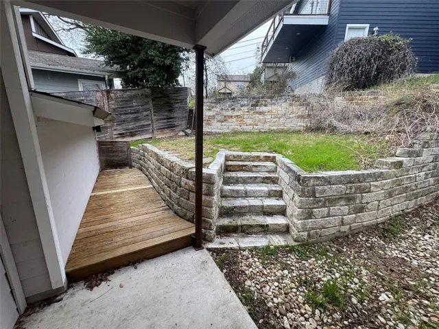 $2,995 | 2708 Oak Springs Drive, Austin, TX 78702