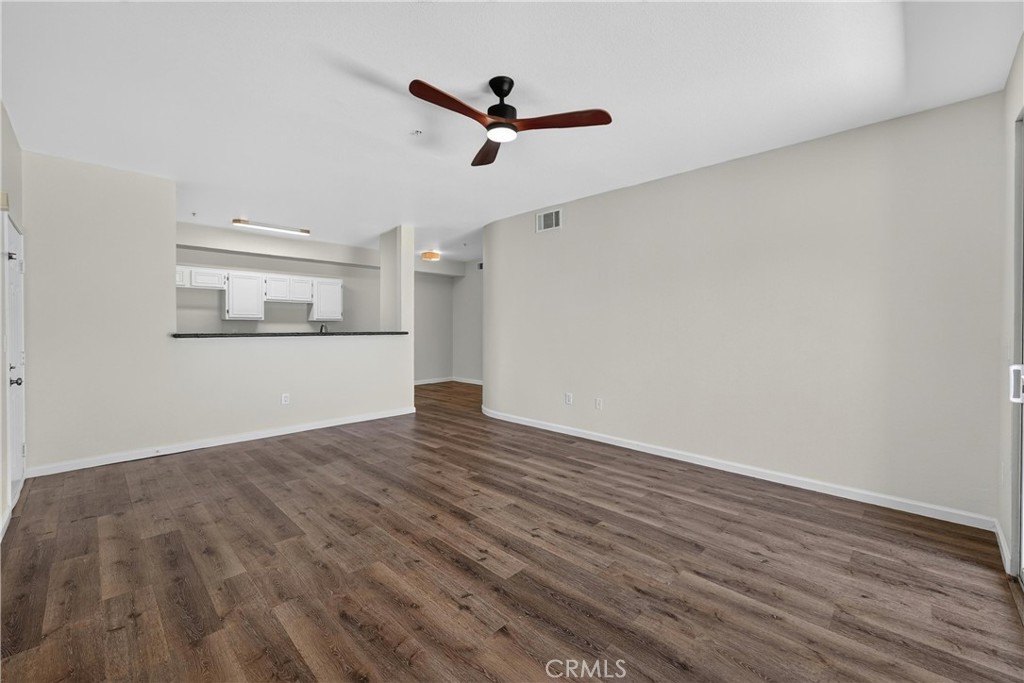 375 Central Avenue, Unit 190 Riverside, CA 92507 - Photo 5 of 73 Living Room