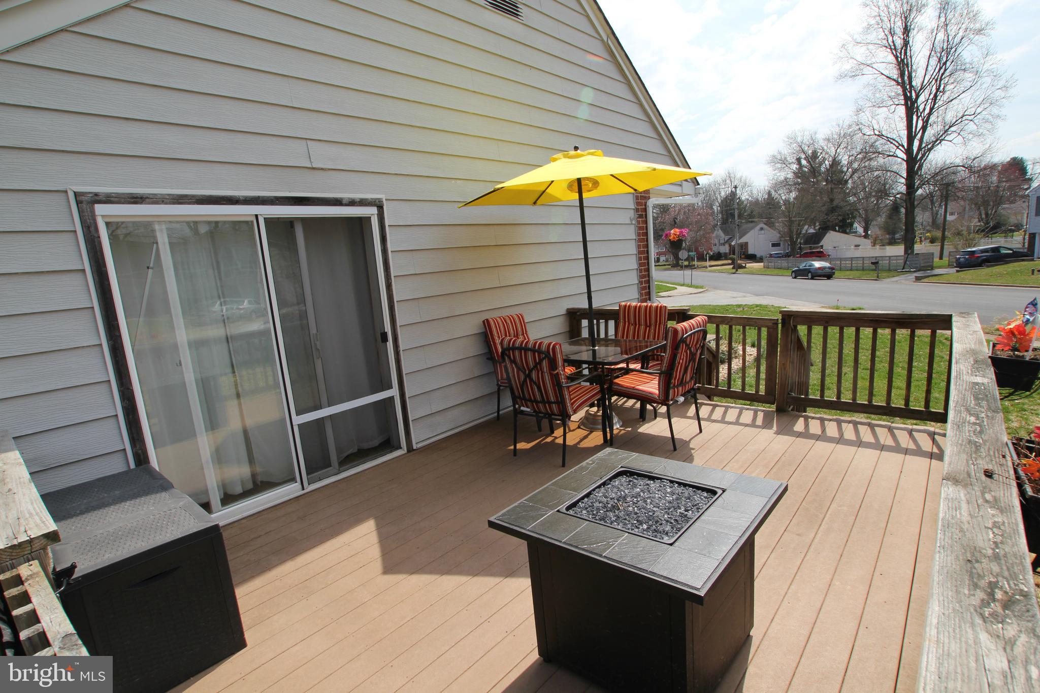 3101 Shirlene Road Norristown, PA 19403 - Photo 18 of 19 sun soaked side deck that overlooks the pool