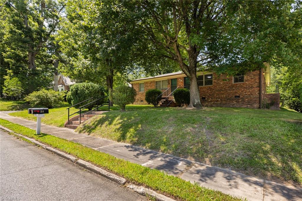 314 Spring Street Thomasville, NC 27360 - Photo 1 of 32 DUPLEX Investment Opportunity!