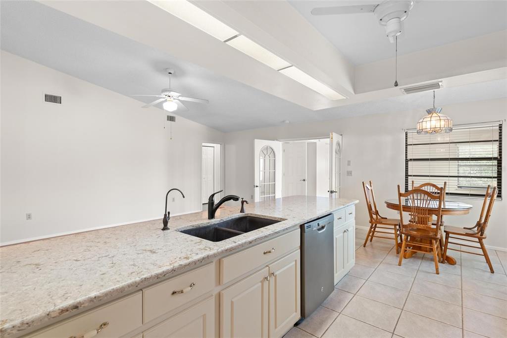 254 Timberview Drive Safety Harbor, FL 34695 - Photo 8 of 46