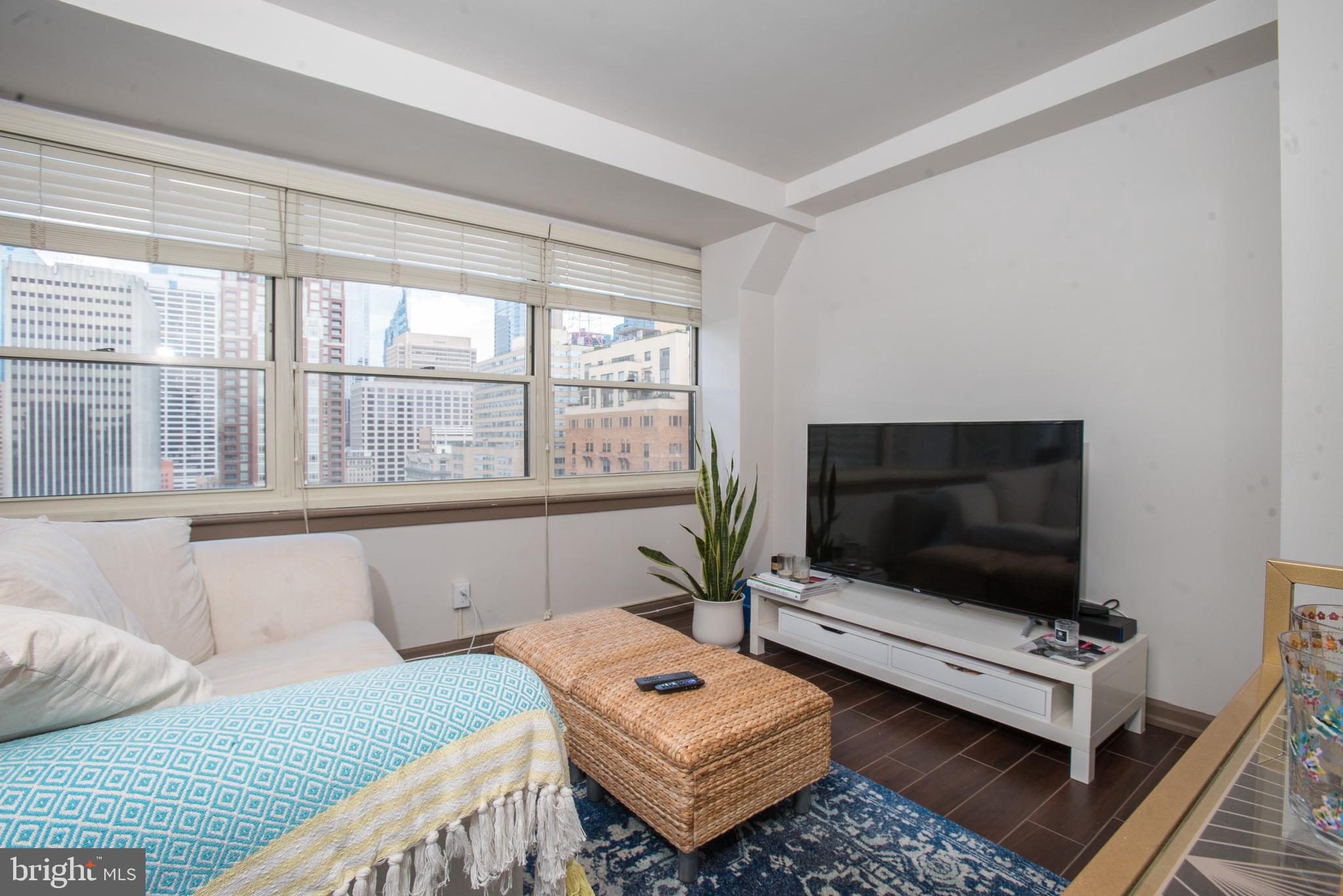 1806 Rittenhouse Square, Unit 1901 Philadelphia, PA 19103 - Photo 17 of 20 Gallery Image 17