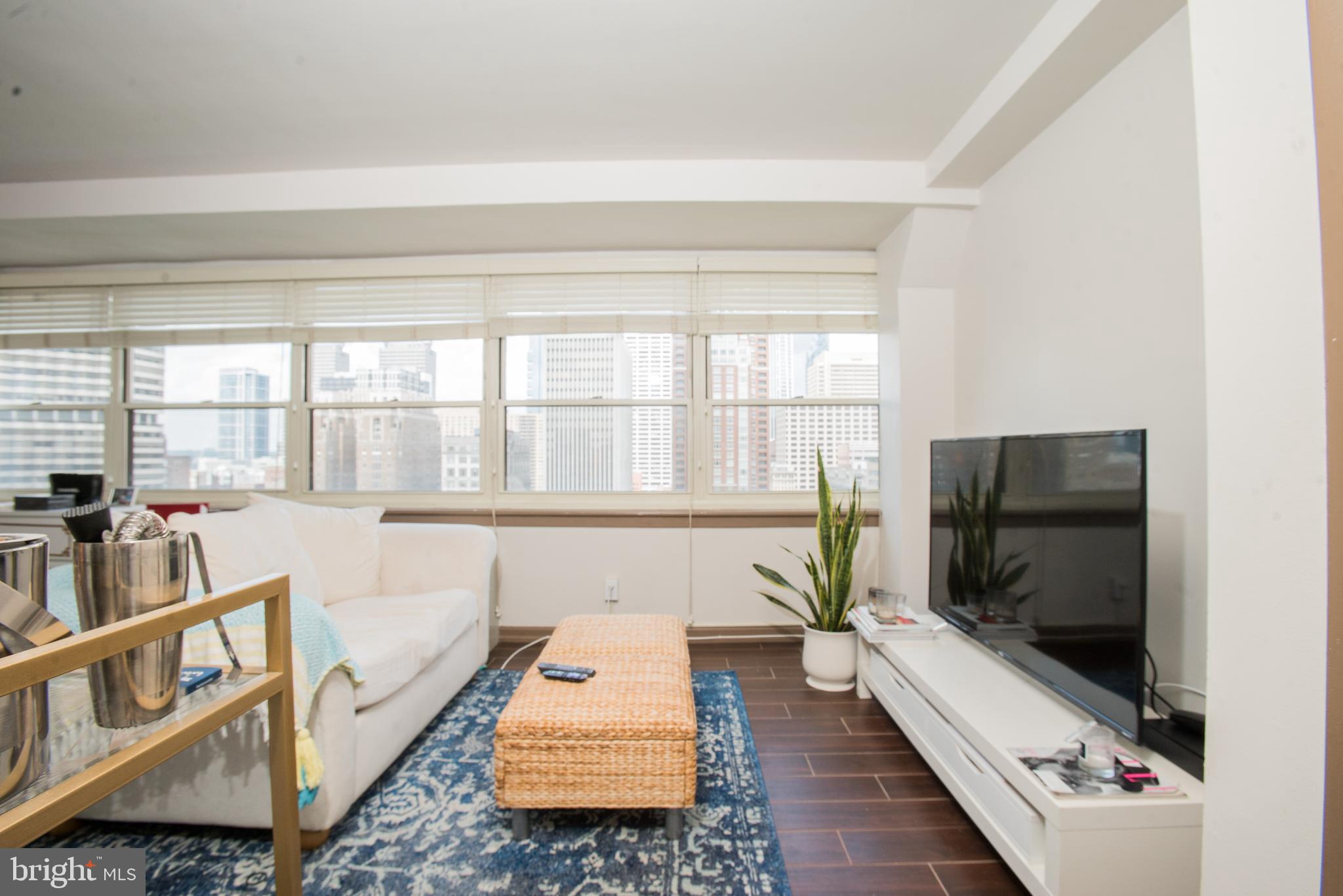 1806 Rittenhouse Square, Unit 1901 Philadelphia, PA 19103 - Photo 8 of 20 Gallery Image 8