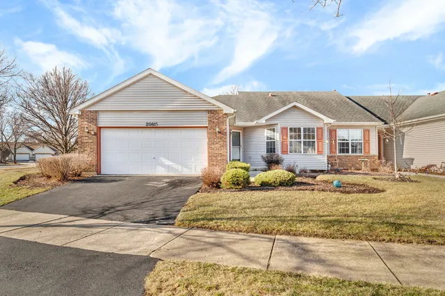 $295,900 | 20815 West Torrey Pines Lane, Plainfield, IL 60544