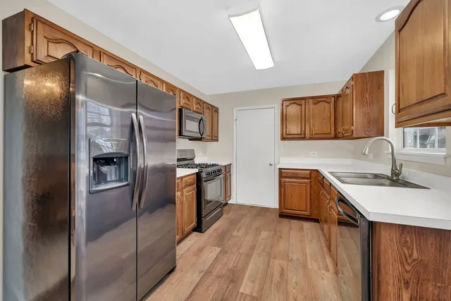 $295,900 | 20815 West Torrey Pines Lane, Plainfield, IL 60544