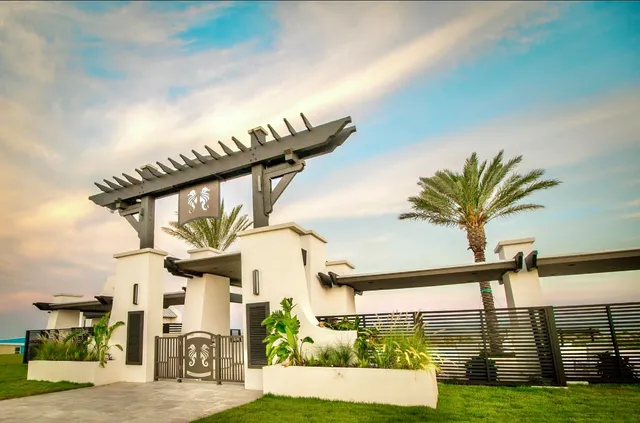 a view of a house with outdoor space