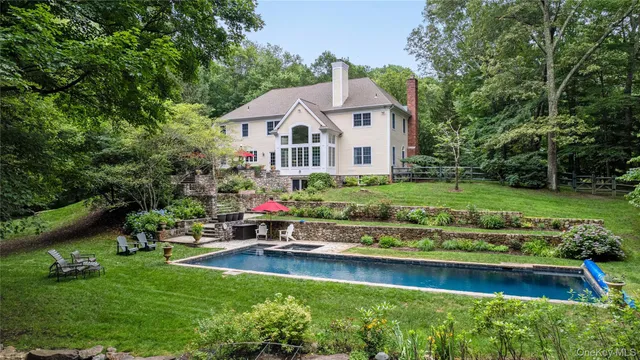 $2,295,000 | 4 Hidden Valley Way, Bedford, NY 10506