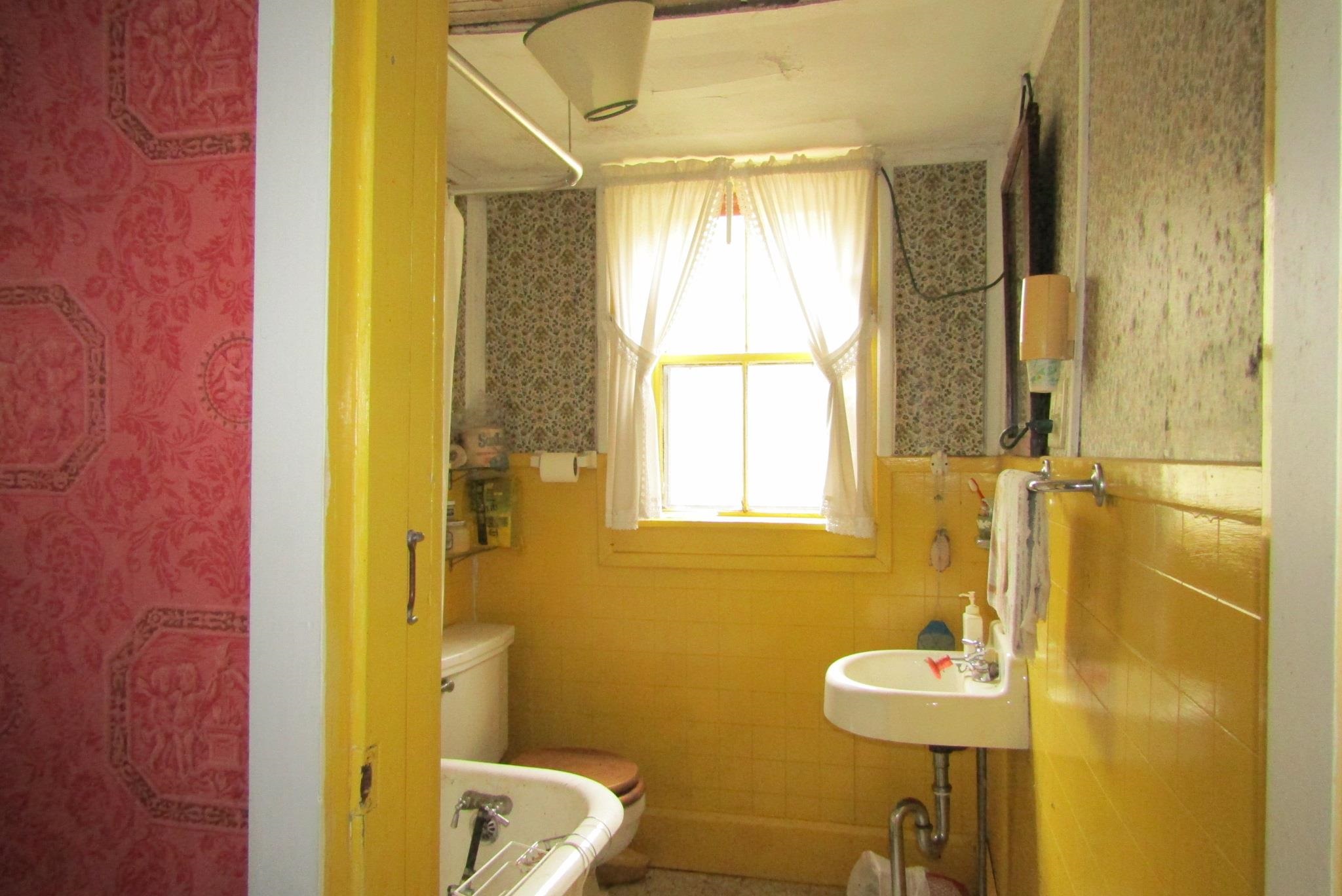 351 Coventry Road Benton, NH 03785 - Photo 37 of 41