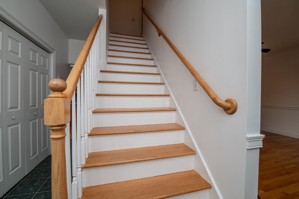 23 Summerfield Road Amherst, MA 01002 - Photo 8 of 42