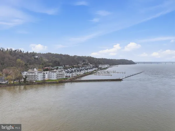 a view of outside and lake