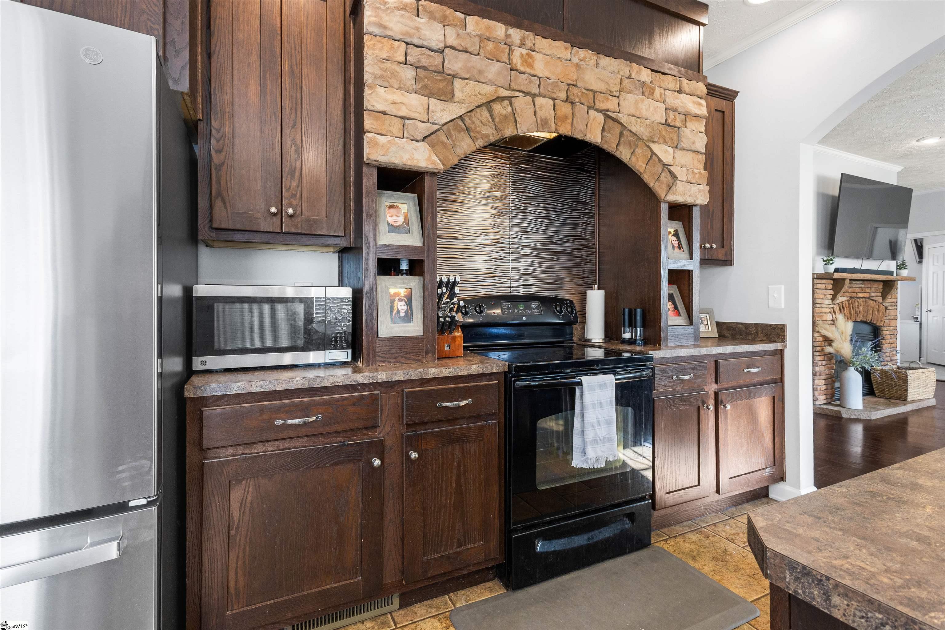 151 Lesley Road Pelzer, SC 29669 - Photo 2 of 31